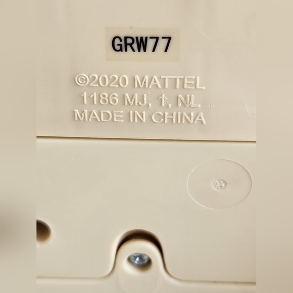 Fisher Price Laugh&Learn Peek&Play Busy Garden, Eng/Fr Songs&Numbers, Infant Toy - Picture 9 of 10